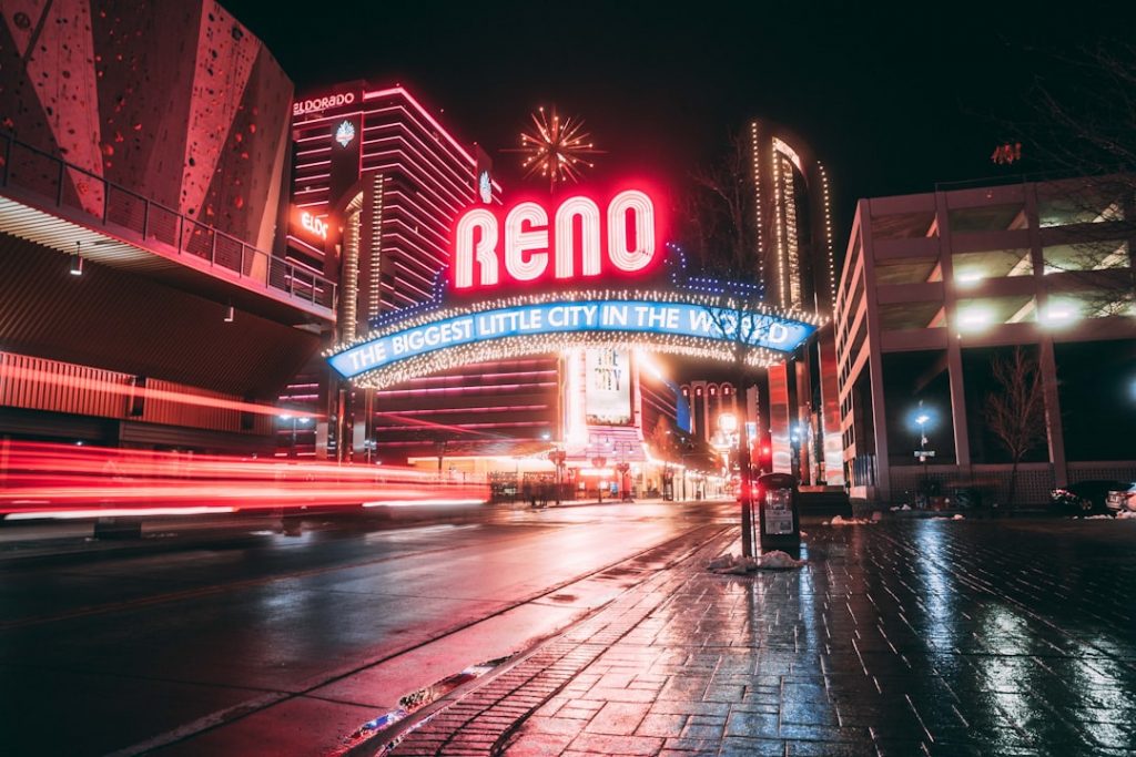 Cheap Flights from Phoenix - June 14 3 Cheap Flights from Phoenix - June 14 2